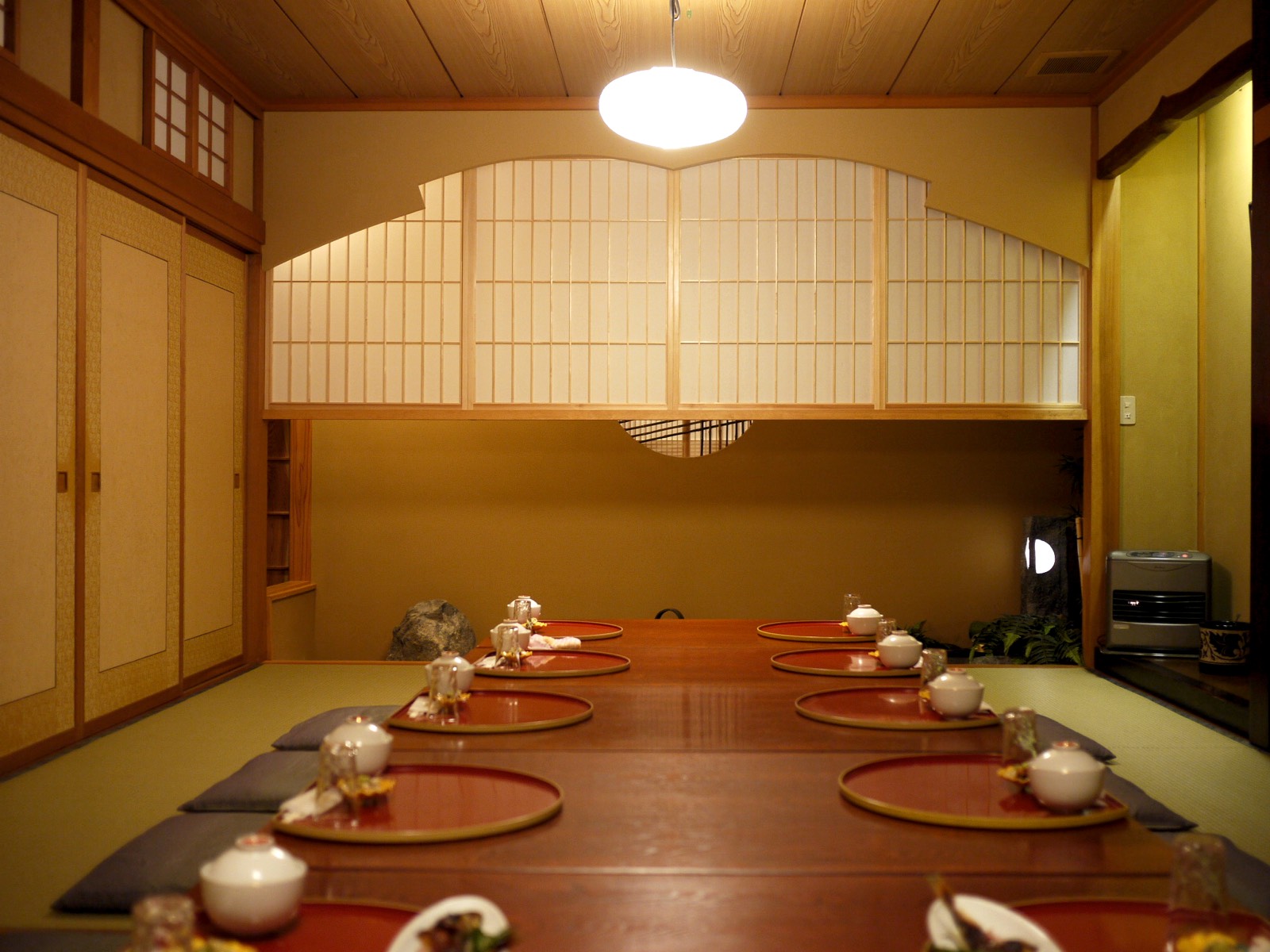 お食事処（座卓・障子）